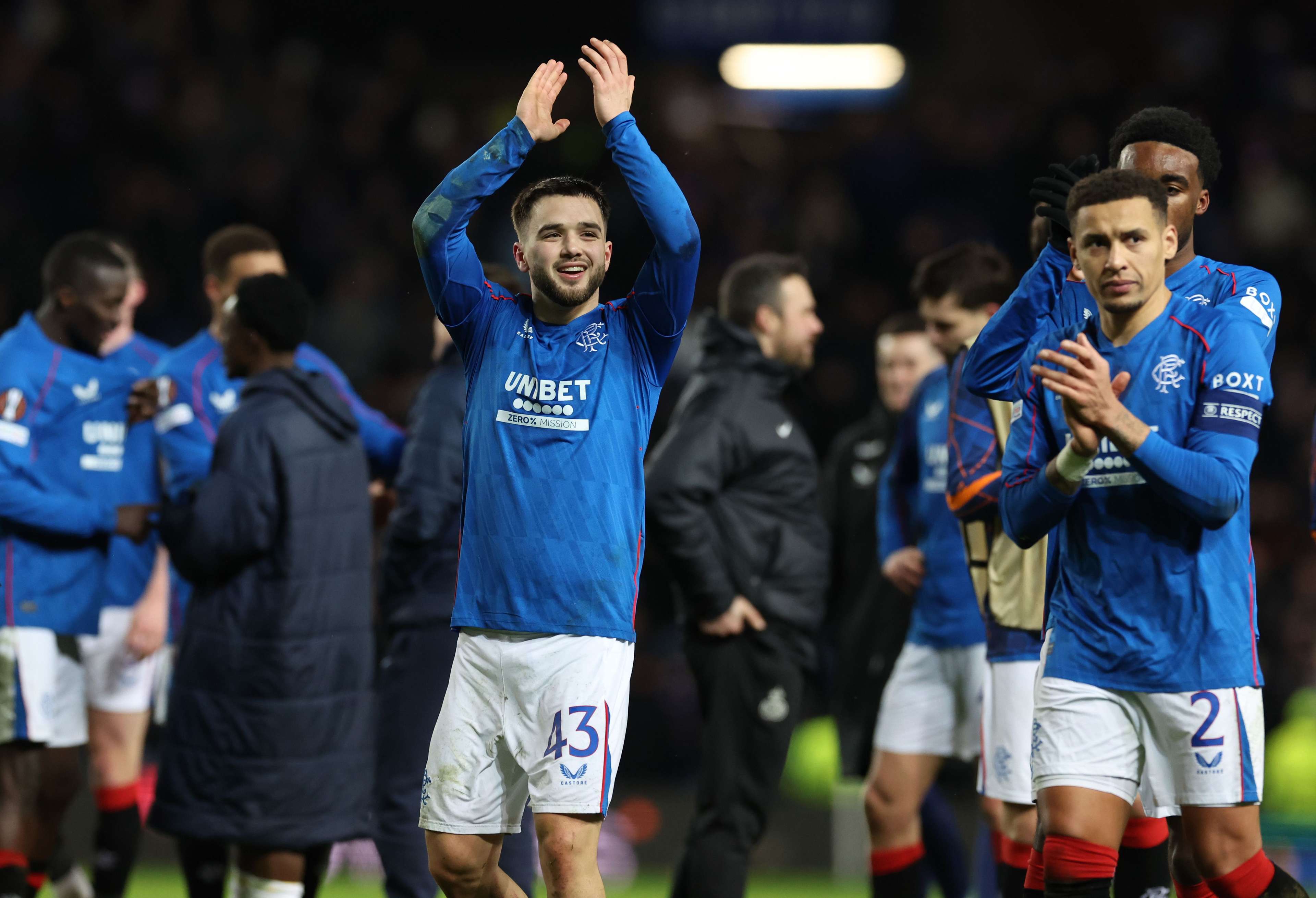 也凭借比赛 也凭借比赛