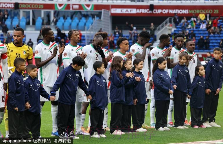 超6万人现场观看日本第104届高中足球锦标赛决赛,创造新高 超6万人现场观看日本第104届高中足球锦标赛决赛,创造新高